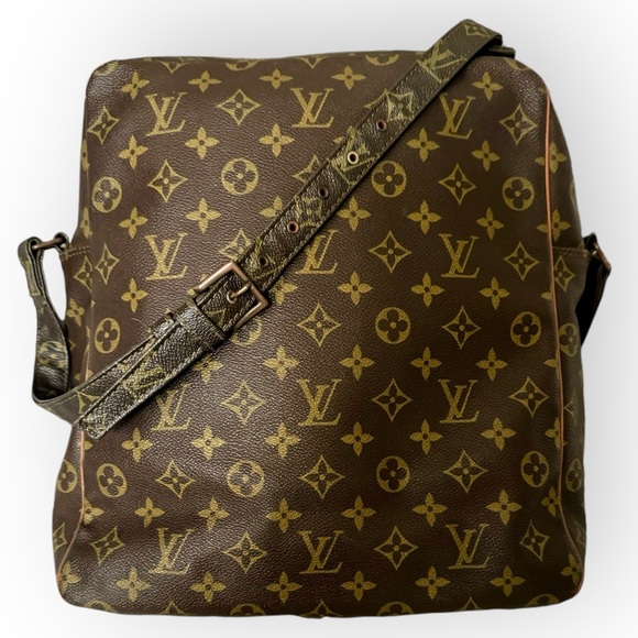 LOUIS VUITTON 1982 Monogram Marceau GM Messenger Crossbody Bag - Picture 3 of 16